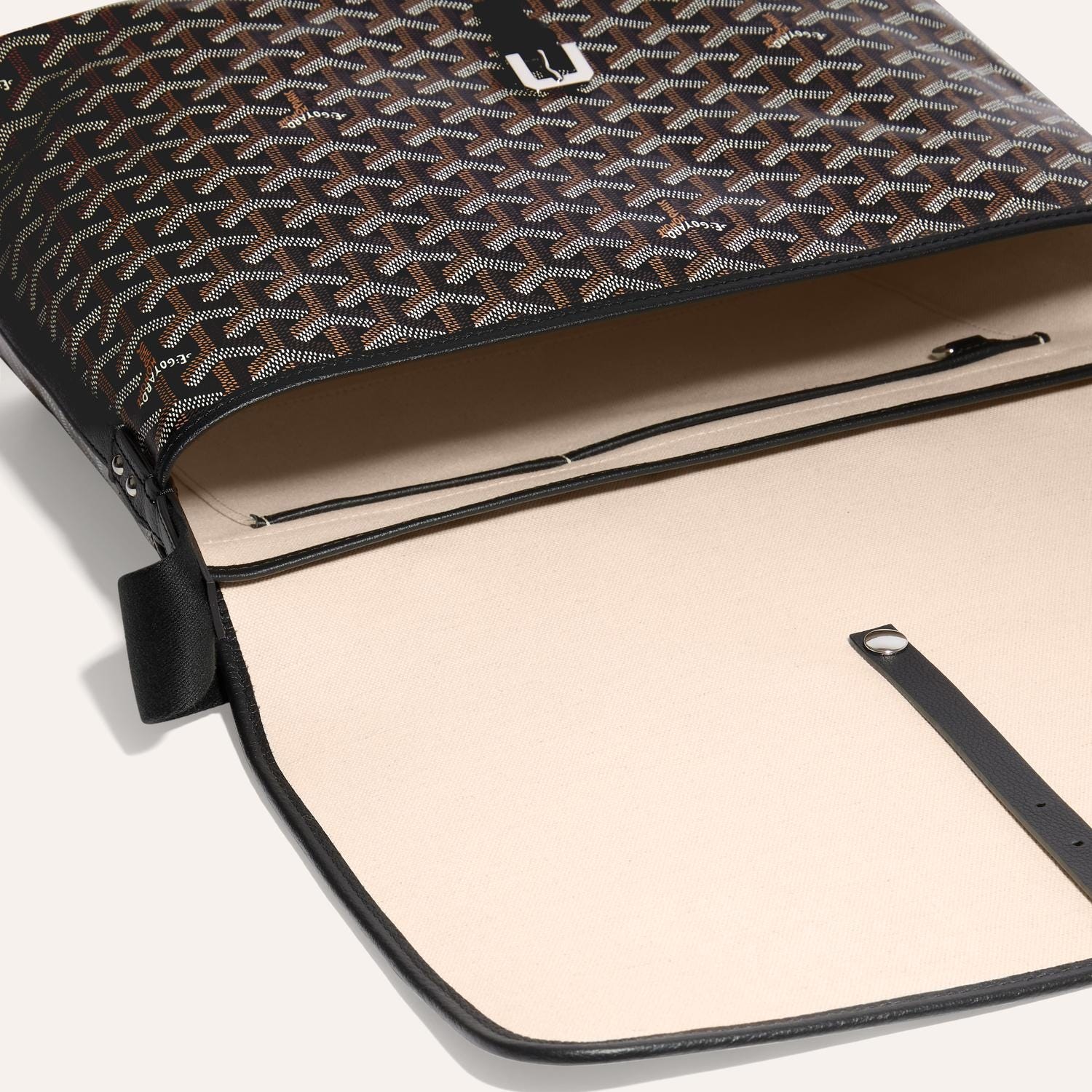 Capetien MM Messenger Bag - Image 2